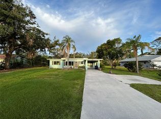 2120 Heasley Rd, Englewood, FL 34223