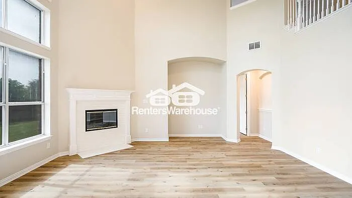 508 Lilac Ln — Photo 8