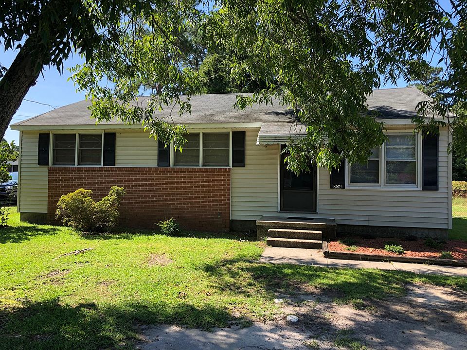 1st image of 204 Banks Ave