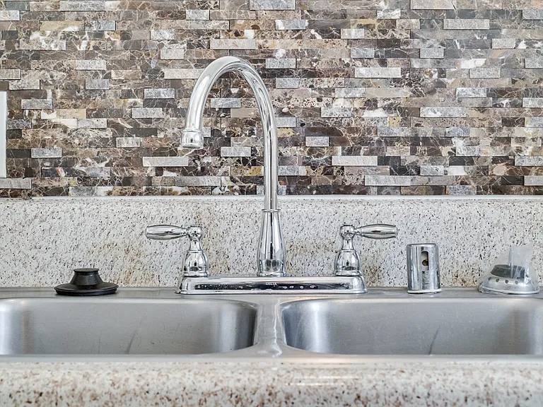 Highlander Park Apartments — Photo 40