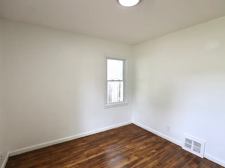 1217 Tioga Ave — Photo 16
