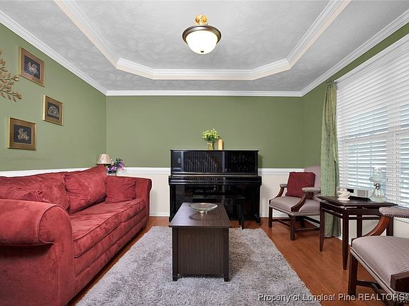 3rd image of 515 Pinevalley Ln