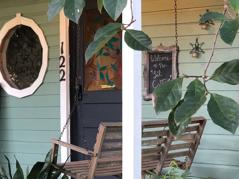1st image of 122 Louisa Blvd