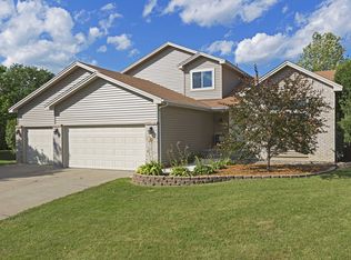 5620 Underwood Ln N, Plymouth, MN 55442