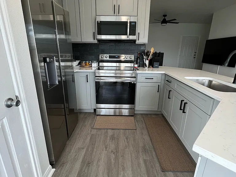 2320 Gracy Farms Ln #732 — Photo 5