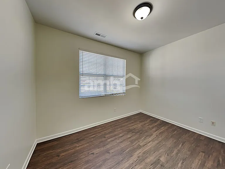 1009 Skillbeck Rd — Photo 14