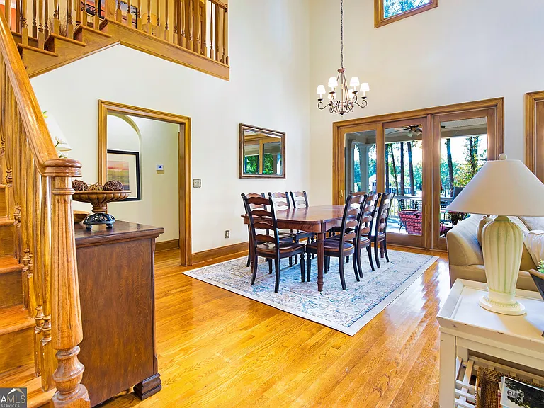 1060 Emerald View Dr — Photo 7