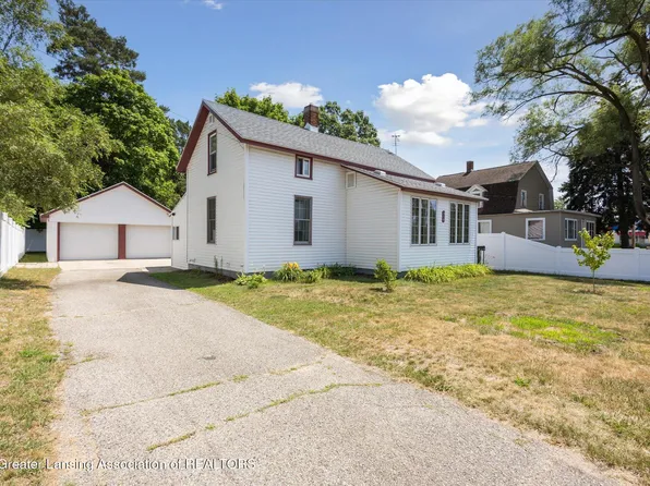 310 S Bower St, Greenville, MI 48838