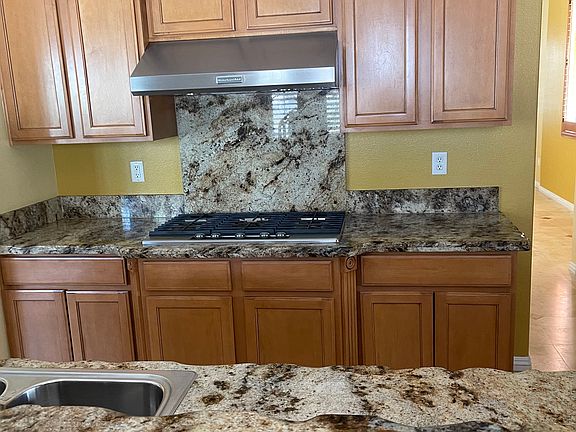 3rd image of 305 Onyx Crest St