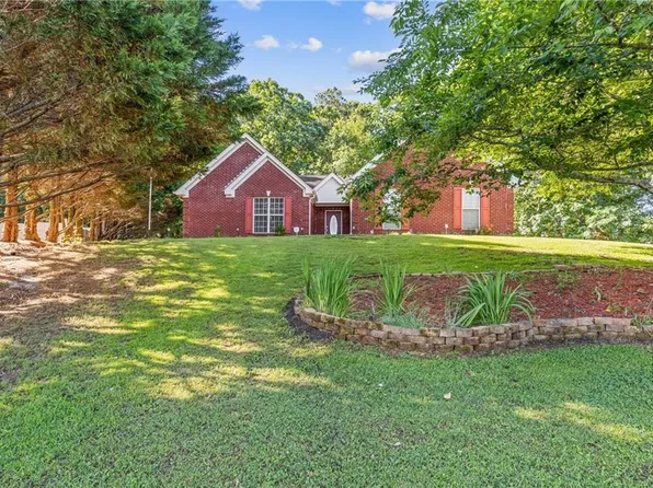 462 Flyway Ln, Winder, GA 30680