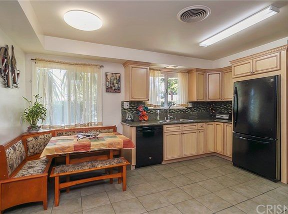 4th image of 6556 Greenbush Ave