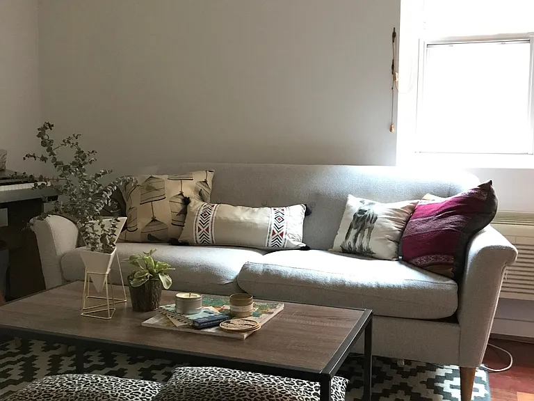 1512 Marion St NW #203 — Photo 2