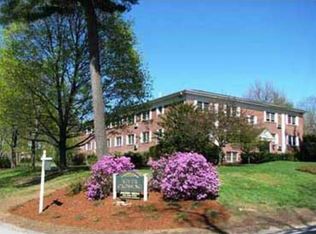 3 Village Ln APT 13A, Tyngsboro, MA 01879