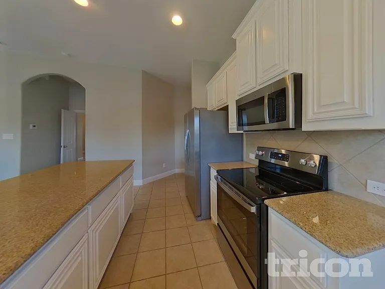 1301 Hearthstone Dr — Photo 6