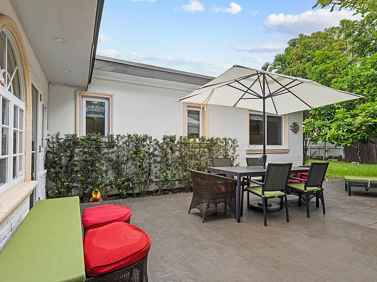 6921 Trouville Esplanade — Photo 32