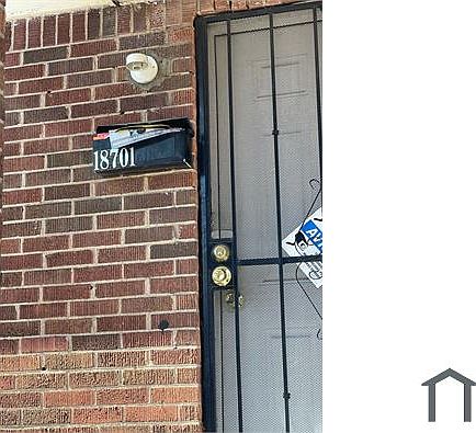 2nd image of 18701 Fairport St