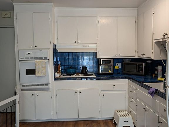 3rd image of 3122 McKinley Dr