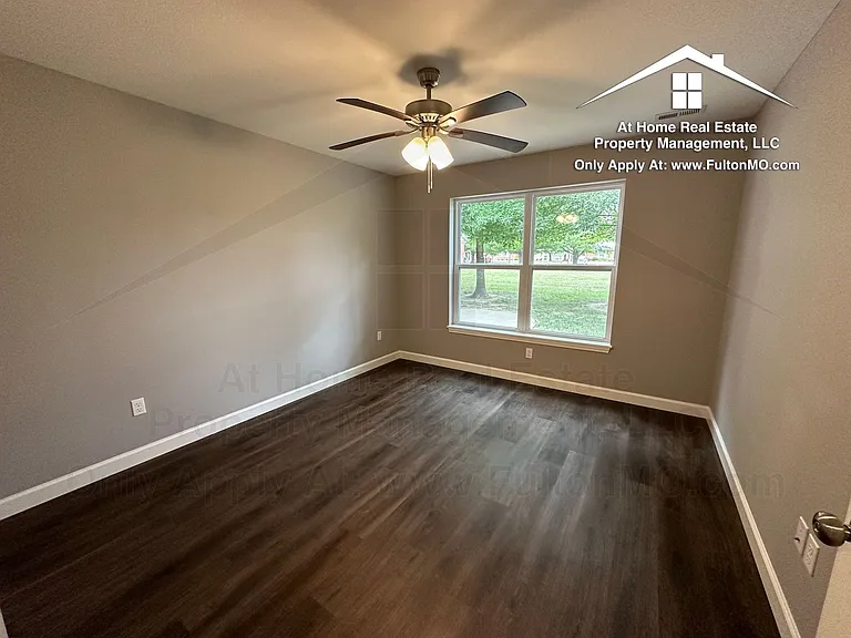 2620 N Bluff St #102 — Photo 13