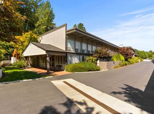 4460 SW Scholls Ferry Rd APT 20A, Portland, OR 97225