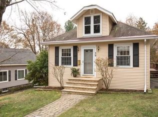 39 Seminole Dr, Worcester, MA 01603