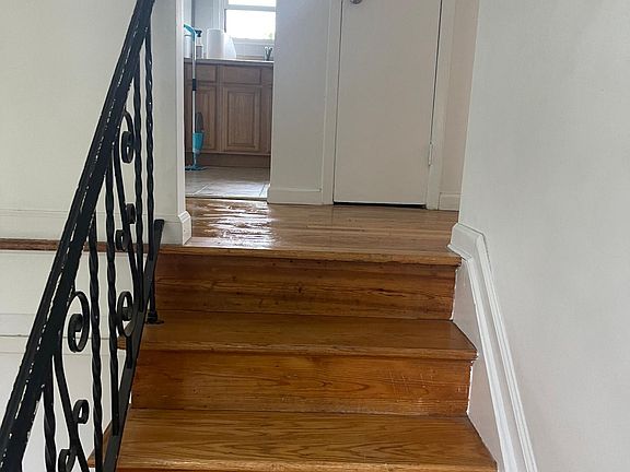 2nd image of 45 Lincoln Blvd