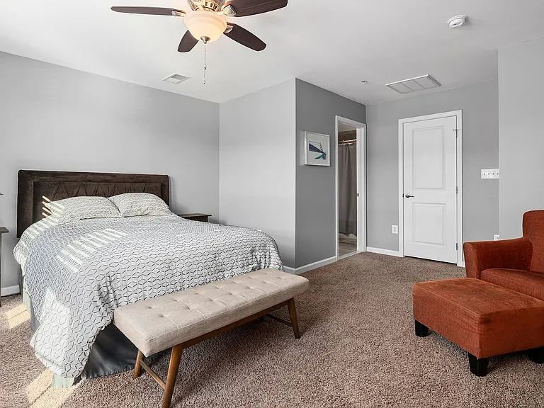4527 Foster Ave — Photo 18