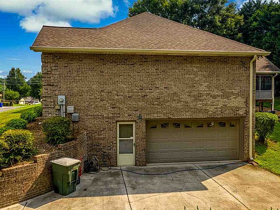 4th image of 5249 Rolling Springs Dr
