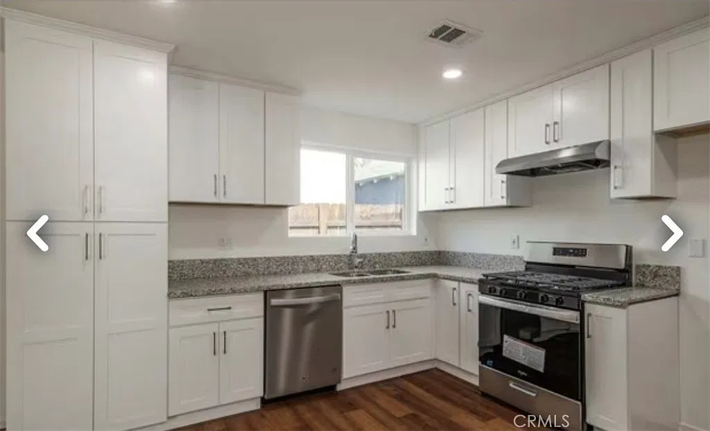 2 bed, 792 sqft, $2,620 — Photo 2