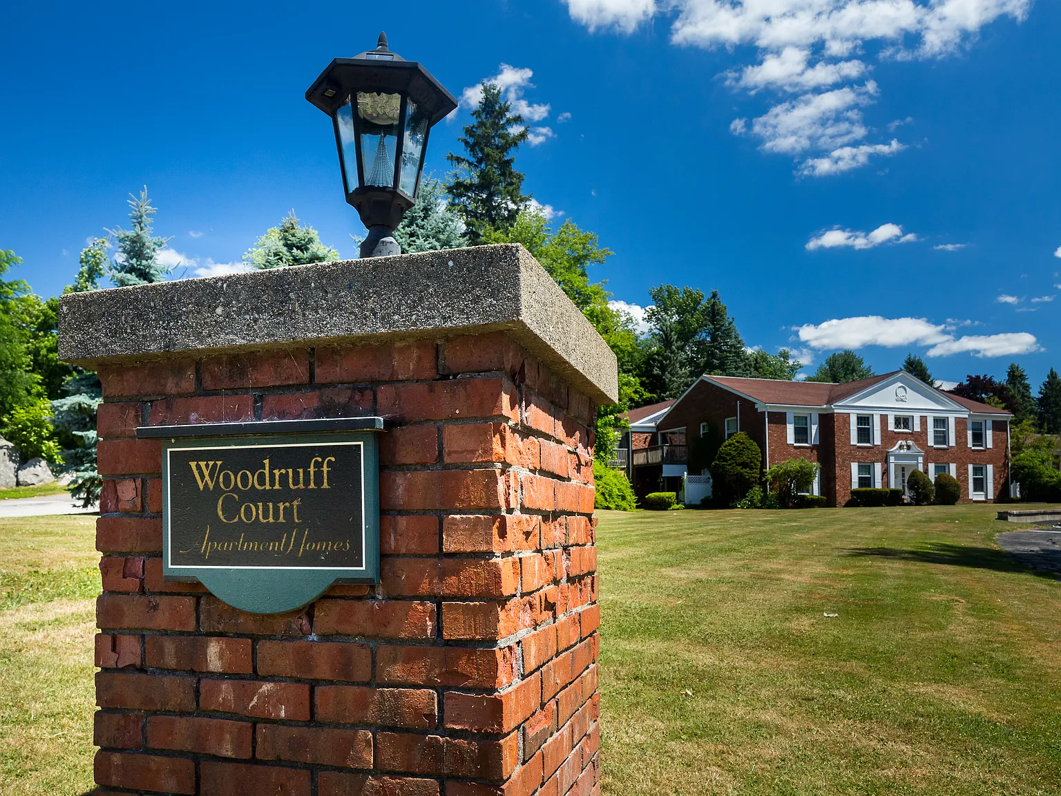 Woodruff Court Apartments — Photo 2