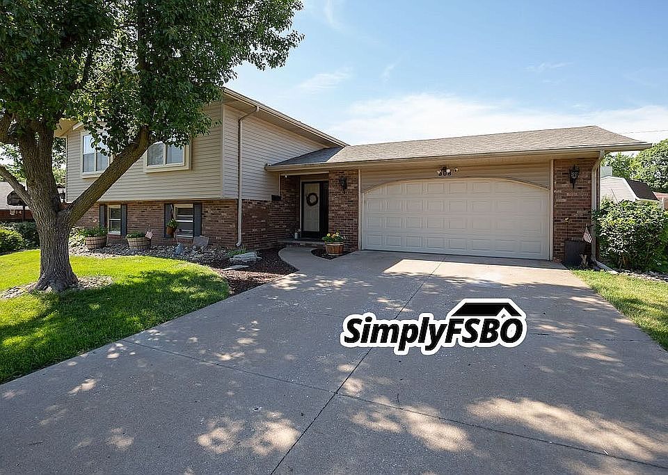 1st image of 908 26th Avenue Ct