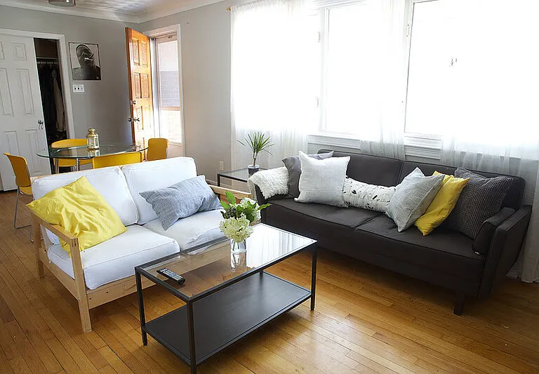 1148 Woodroffe Ave #A — Photo 3