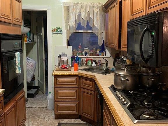 5th image of 4411 Avenue I