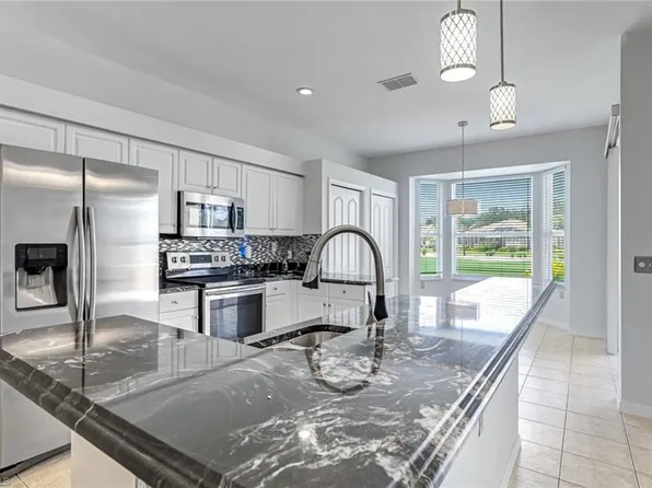 1725 Morning Sun Ln #E-34, Naples, FL 34119