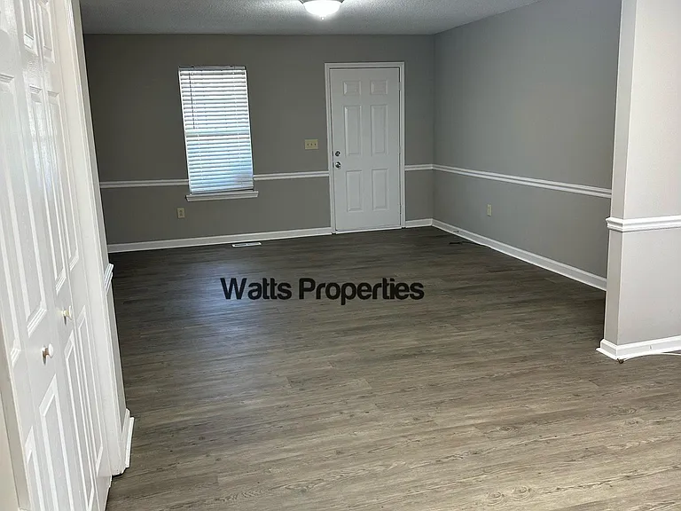 297 Sunshine Cir — Photo 3