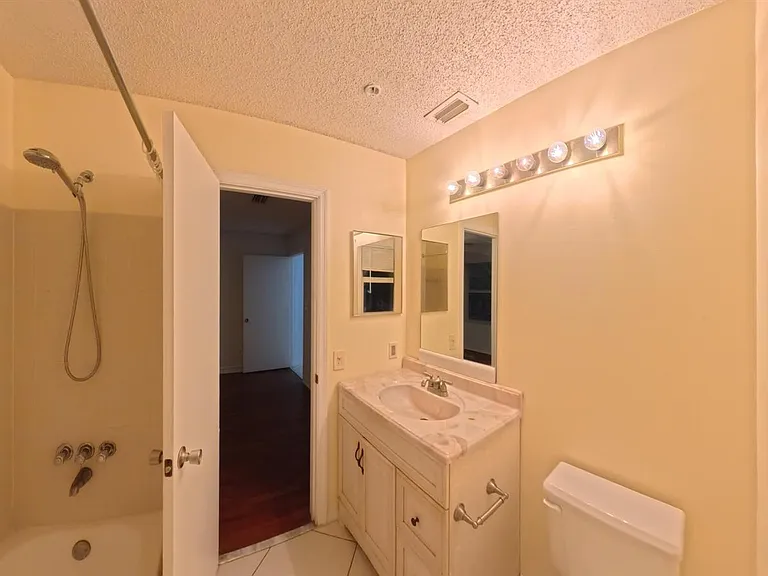 2319 N Congress Ave #28 — Photo 18
