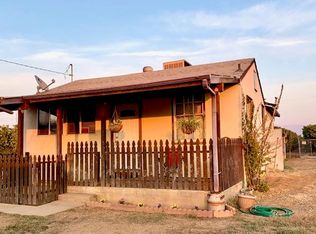 1066 Maple Ave, Lindsay, CA 93247