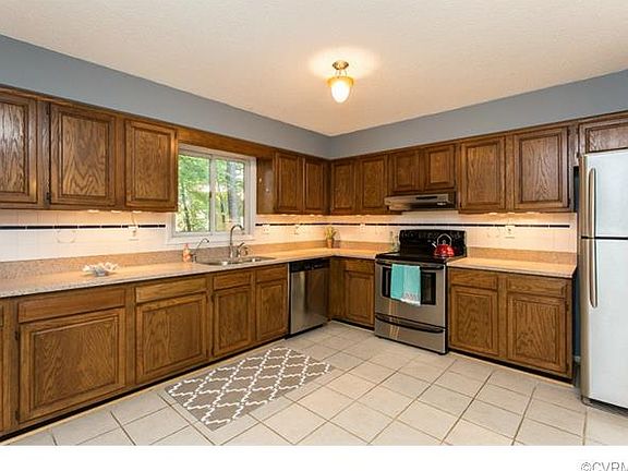 5th image of 2217 Rockwater Ter