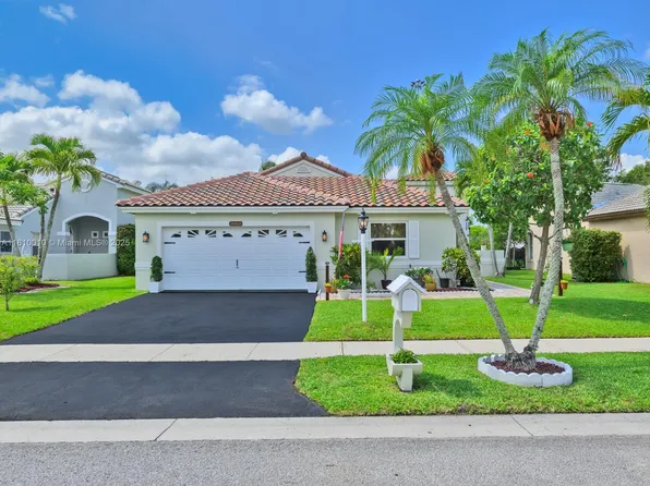 18866 NW 1st St, Pembroke Pines, FL 33029