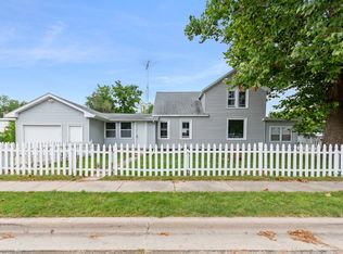 203 E North St, Plano, IL 60545
