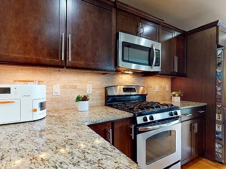 19 Flint Pond Dr — Photo 9