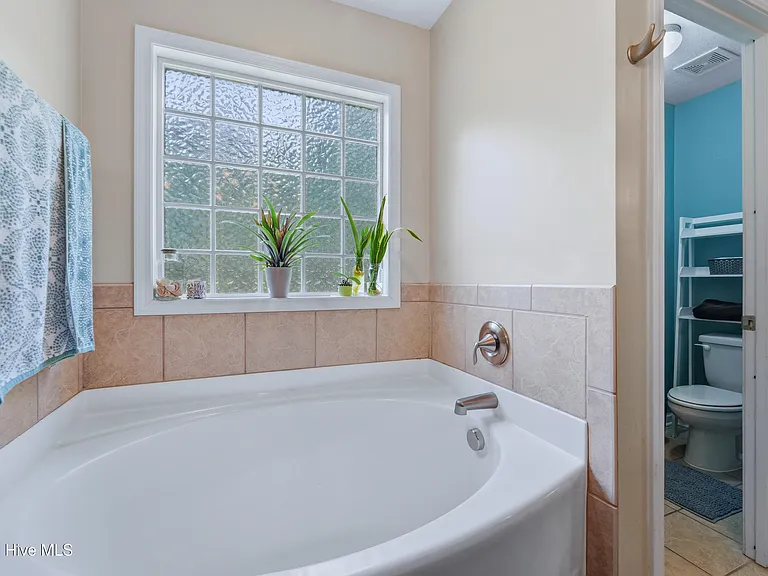 765 Radiant Dr — Photo 15