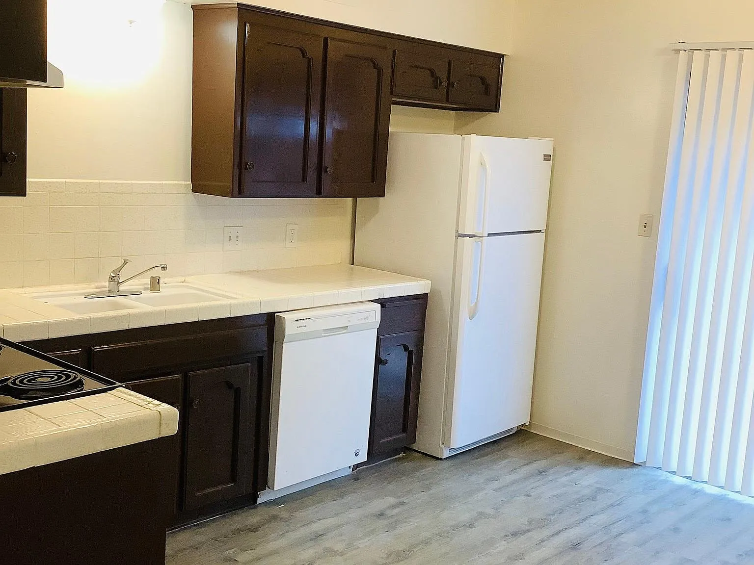 2 bed, 850 sqft, $1,295 — Photo 4
