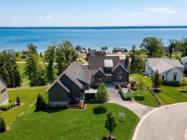 15985 Waters Edge, Traverse City, MI 49686