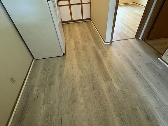 5th image of 204 N Washington St #18
