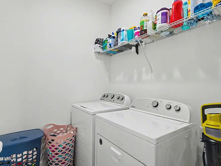 1835 Eugenia Ct NW — Photo 30