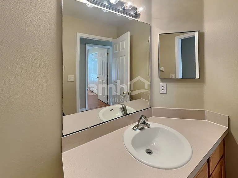 12131 Woodglen Cir — Photo 17