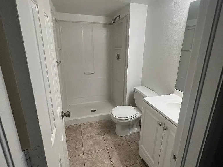 6570 E Mississippi Ave — Photo 20