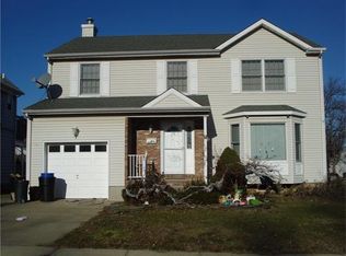 198 E Elm St, Carteret, NJ 07008