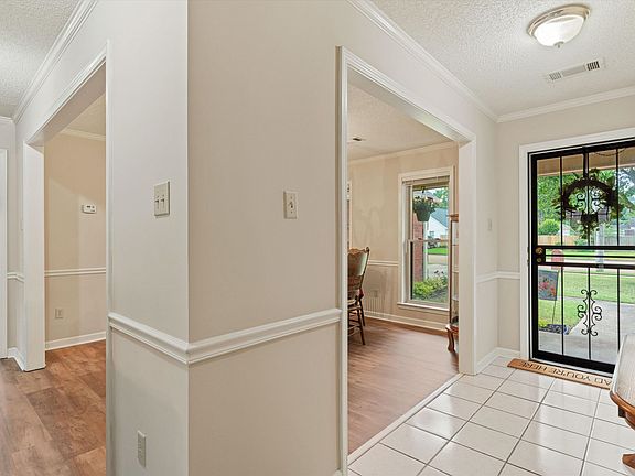 3rd image of 8090 Windersville Dr