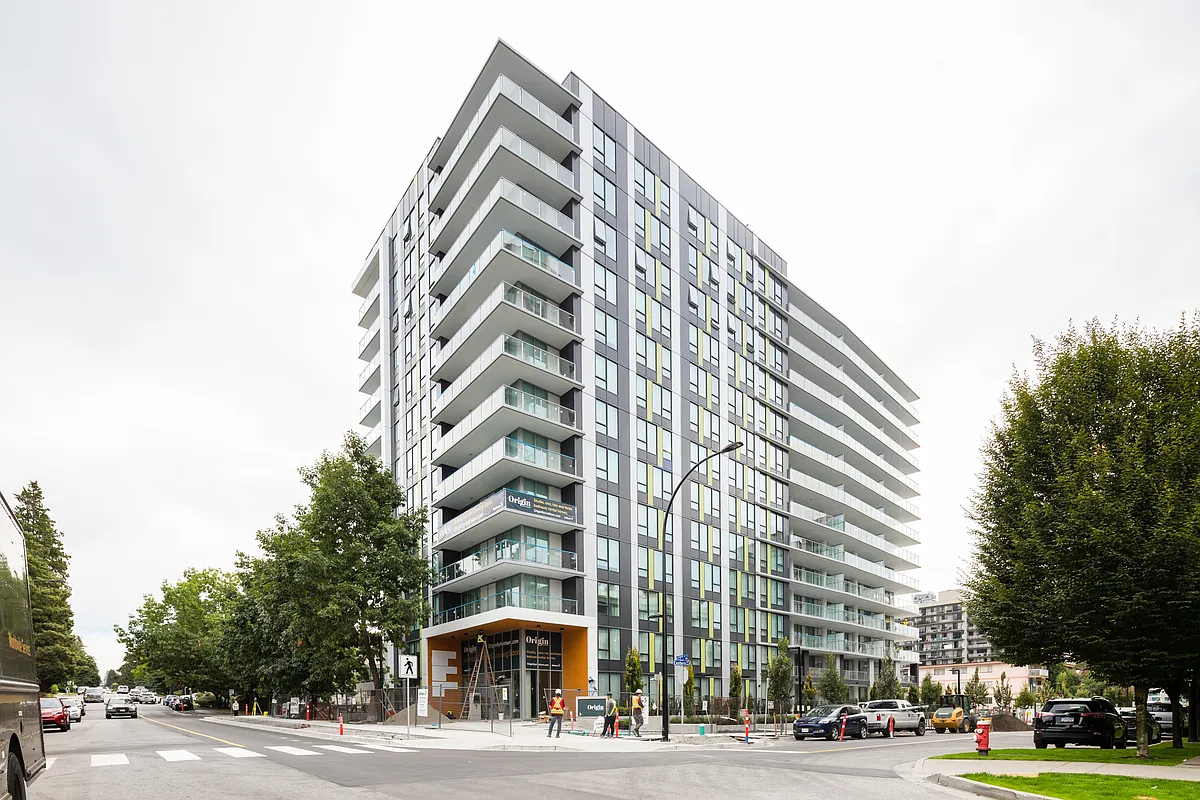 Building Photo - 143 E 17th St